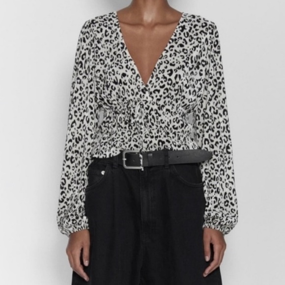 Zara Tops - Zara Leopard Print Plissé Tie Front Crop Top size medium